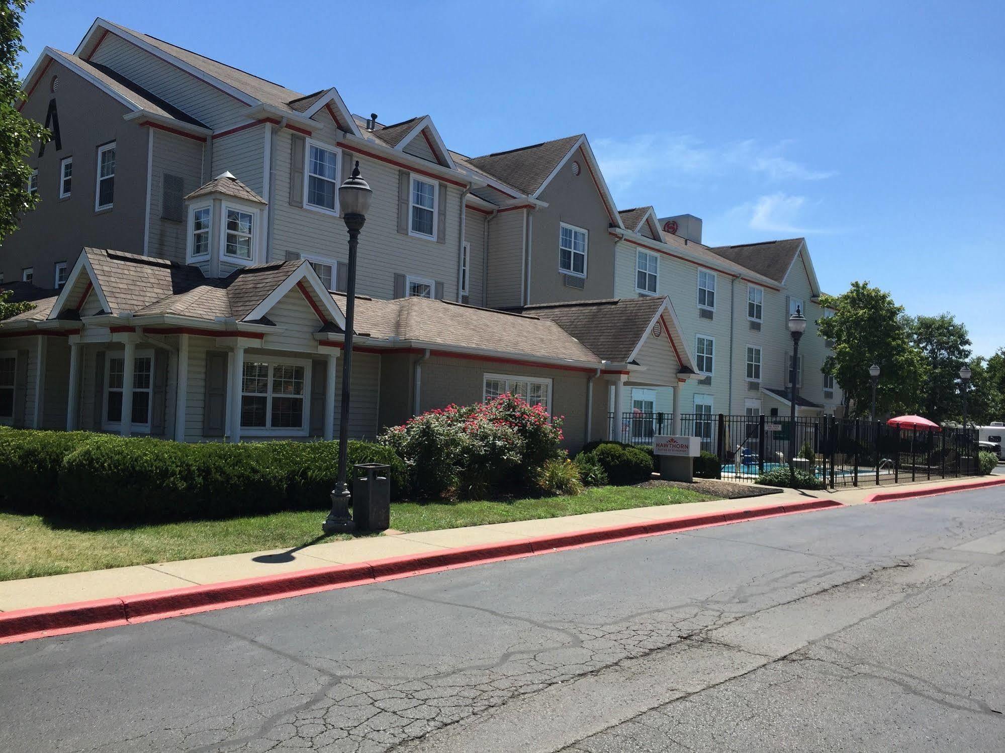 Hawthorn Suites By Wyndham Louisville North Jeffersonville Exterior photo