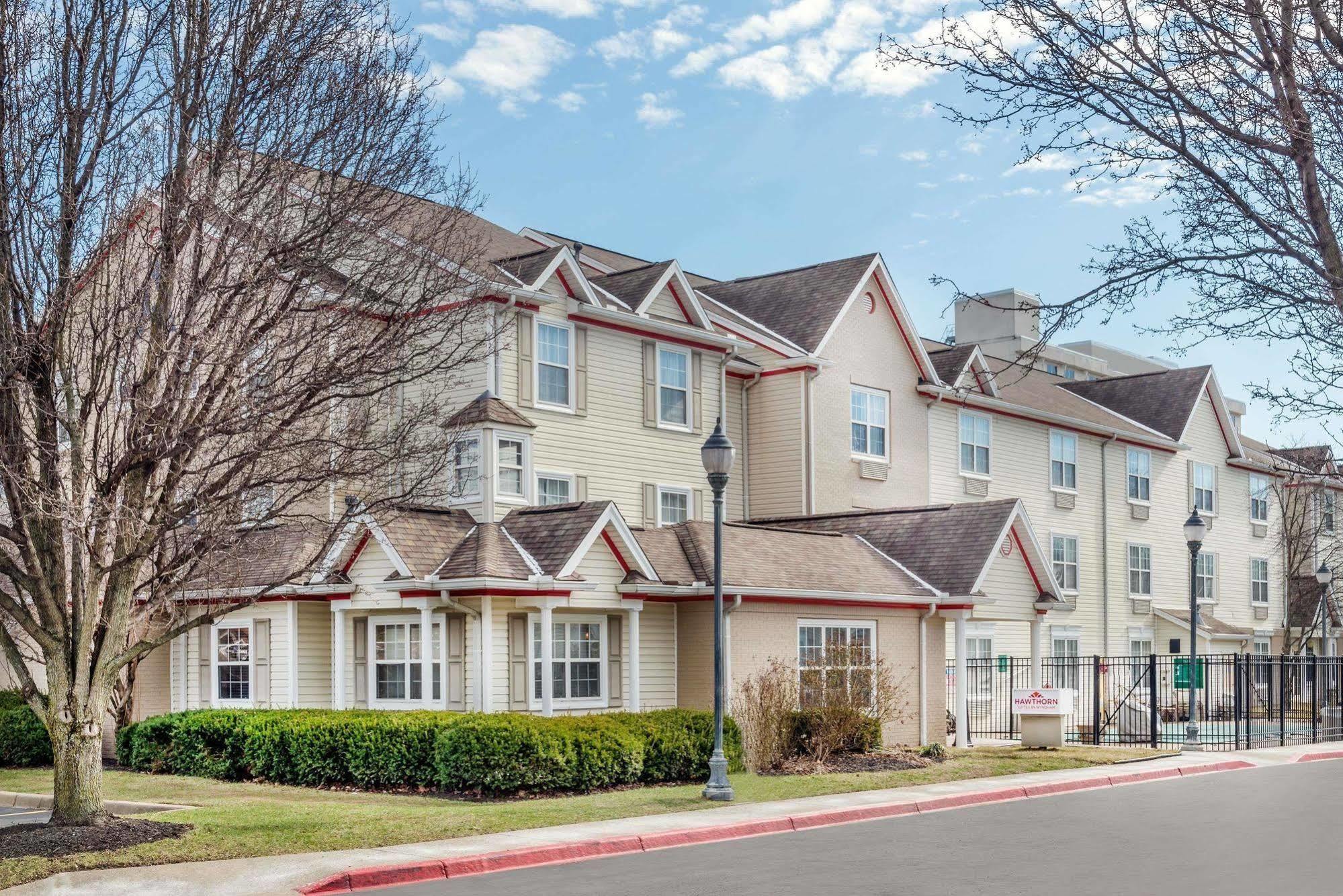 Hawthorn Suites By Wyndham Louisville North Jeffersonville Exterior photo